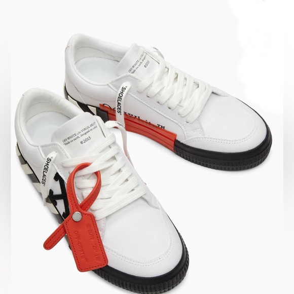 Men’s Off-White Vulcanized Low Top Size 7 - Picture 1 of 9
